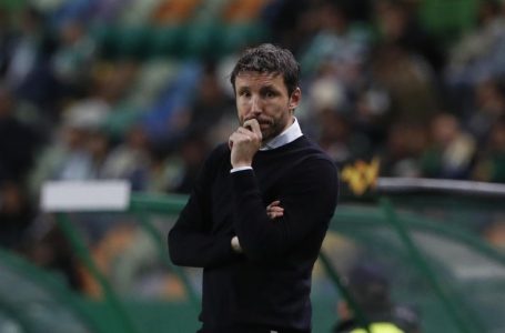 PSV fires Van Bommel after dropping to fourth