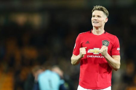 Manchester United´s McTominay suffers knee ligament damage