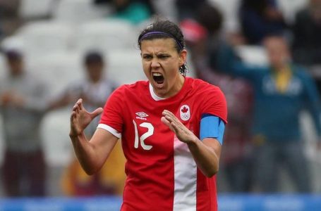 Christine Sinclair honoured as Canadian soccer player of the decade