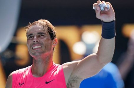 Nadal wins Australian opener in straight sets