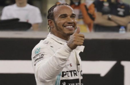 Hamilton denies Ferrari speculation