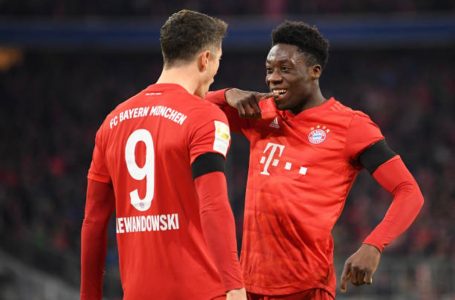 Alphonso Davies celebrates title win with Bayern teammates in return to lineup