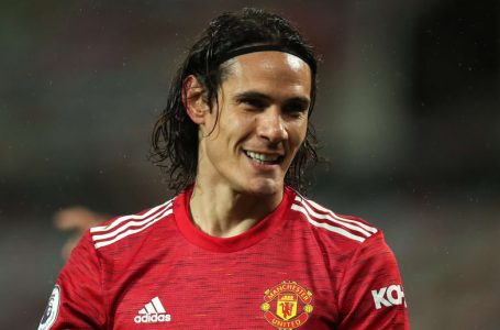 Cavani stunner saves Manchester United over Everton for Carabao Cup semis spot