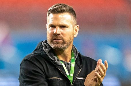 Toronto FC head coach Greg Vanney resigns after quick playoff exit