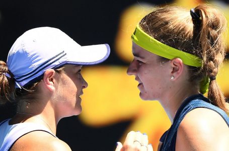 Karolina Muchova outlasts No. 1 Ash Barty to reach Australian Open semifinals