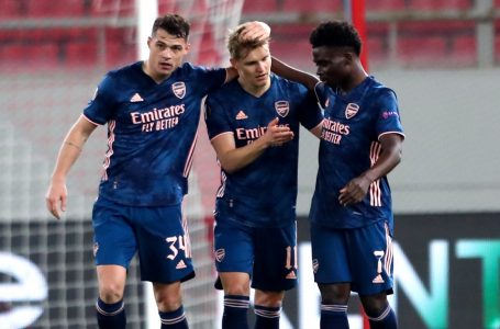 Arsenal net pair of late goals to see off Olympiakos in Europa League