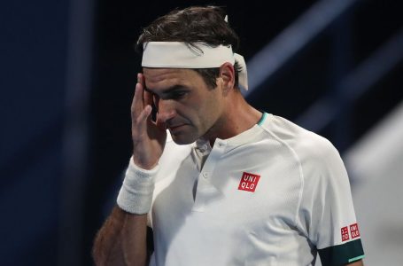 Roger Federer loses to Nikoloz Basilashvili in second match back on tour, then withdraws from Dubai tournament