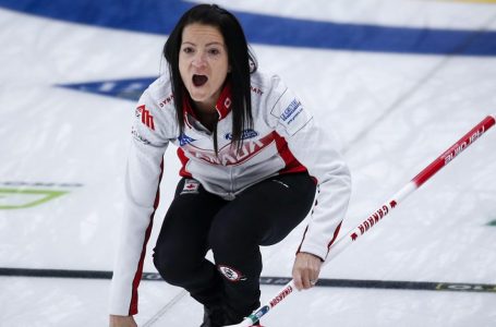 Einarson, Canadian curling teammates remain in playoff hunt at women’s worlds
