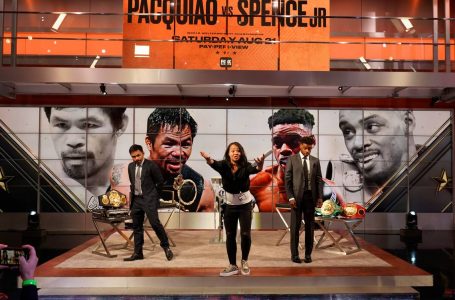 Manny Pacquiao, Errol Spence Jr. formally announce Aug. 21 fight
