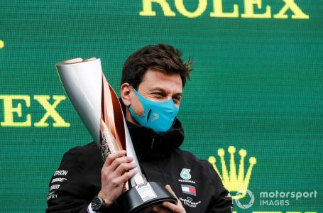 Toto Wolff: F1 title now against the odds for Mercedes