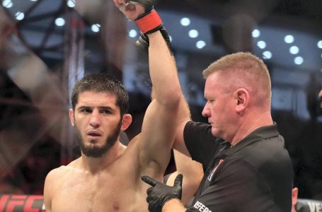 Makhachev submits Moises, calls out dos Anjos