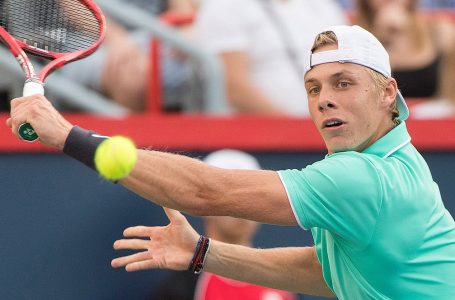 Shapovalov rebounds with 1st-round victory at U.S. Open after early exit in Cincinnati
