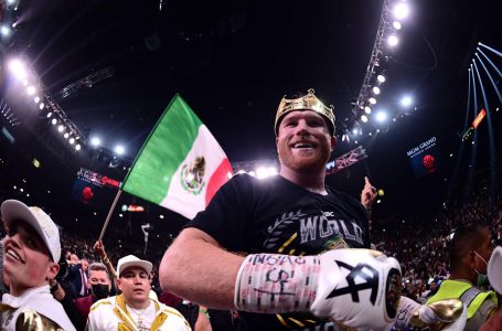 Canelo Alvarez stops Caleb Plant to become undisputed super middleweight champ