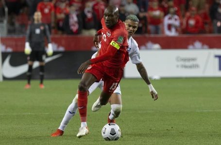 As Hutchinson nears national caps record, de Guzman sees losing it as positive for Canada soccer