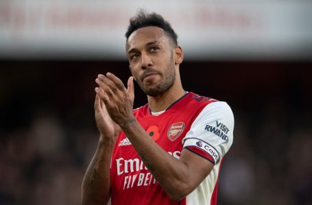 Arsenal open to Pierre-Emerick Aubameyang offers