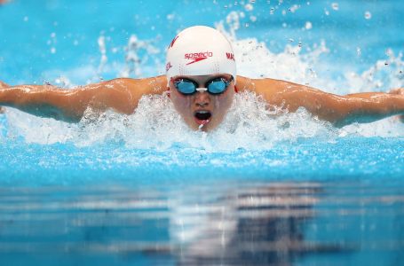 Maggie Mac Neil captures women’s 100m butterfly gold, sets Canadian record at short-course worlds