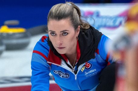 Miskew rink remains in hunt for playoffs at the Scotties