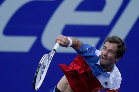 Daniil Medvedev overtakes Novak Djokovic for No. 1 in ATP rankings