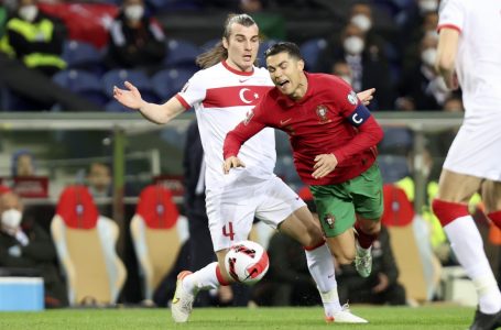 Portugal beats Turkey 3-1 to keep World Cup hopes alive