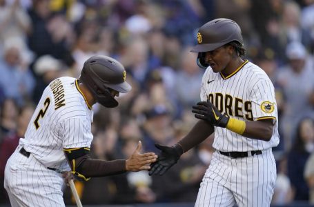 Musgrove, Machado lead Padres to 12-1 win over Braves