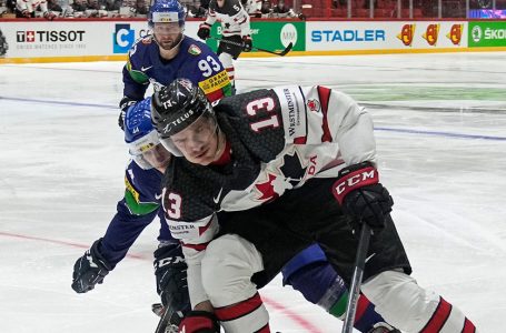 Canada looks strong early at men’s hockey worlds, routing Italy for 2nd win