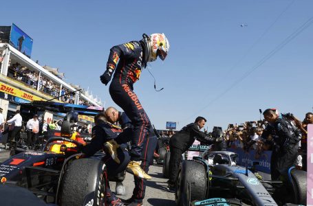 Verstappen cruises to French Grand Prix victory after Leclerc spins out