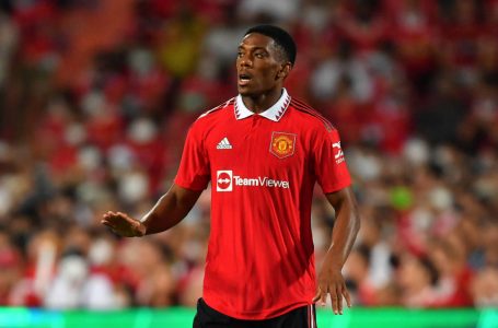 Manchester United rule out Anthony Martial exit this summer