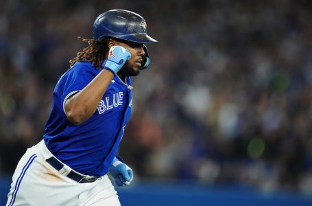 Blue Jays officially clinch post-season spot with Orioles’ loss to Red Sox