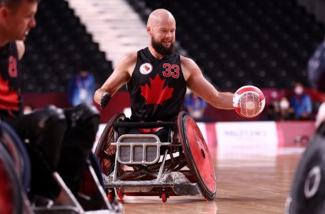 Australia ekes out 2-point win over Canada in wheelchair rugby worlds opener
