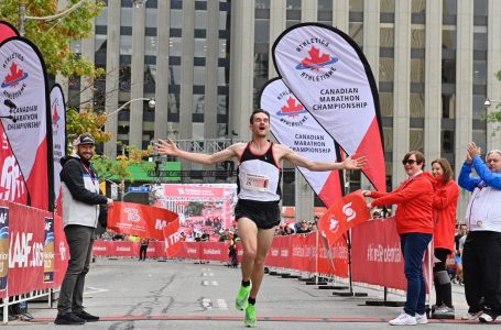 Trevor Hofbauer successfully defends Canadian men’s title at Toronto Waterfront Marathon