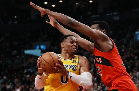 Siakam, VanVleet each score 25 as Raptors rout short-handed Lakers