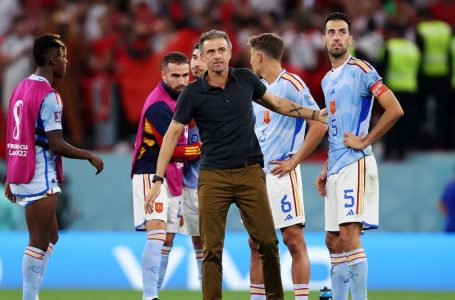 Luis Enrique leaves post as Spain boss following shock World Cup exit