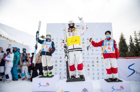 Kingsbury wins 3rd straight dual moguls world title, holding off reigning Olympic champ