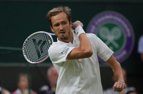Wimbledon hasn’t decided on Russians, Belarusians in 2023