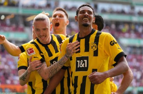 Borussia Dortmund overtake Bayern in Bundesliga with Haller double