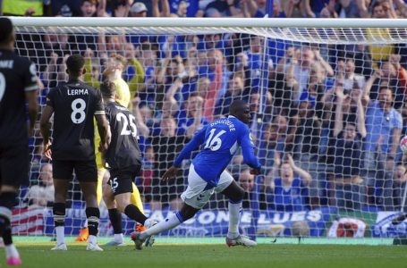 Leicester, Leeds relegated from Premier League as Everton survive
