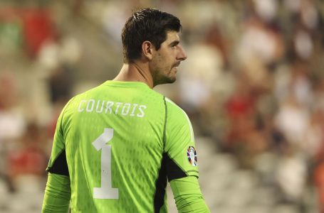 Courtois leaves Belgium team camp, reports of captaincy row