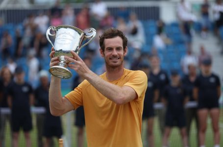 Andy Murray wins first grass-court title since 2016