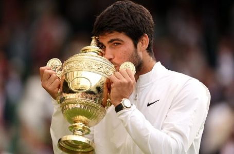Carlos Alcaraz stops Novak Djokovic to win 1st Wimbledon title