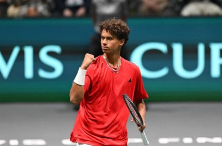 Canadian Davis Cup title defense begins with victory over host Italy