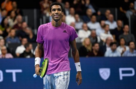 Auger-Aliassime maintains late-season form at Paris Masters, riding 17 aces to Round 1 win
