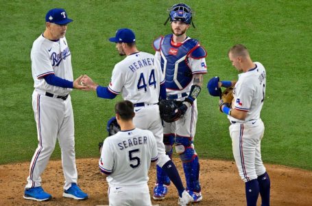 Rangers on brink of World Series championship after Game 4 romp
