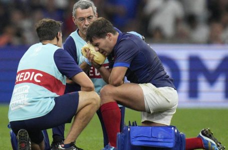 France’s Antoine Dupont in race against the clock to face South Africa in quarterfinal