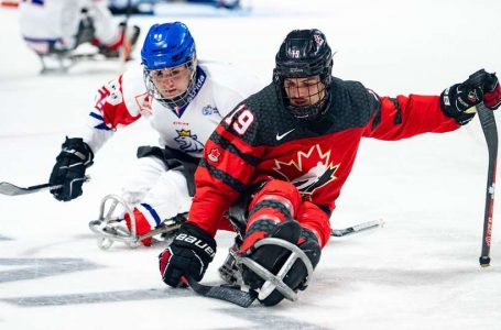 Cozzolino scores pair, Canada blanks Czechs to remain unbeaten at Para Hockey Cup